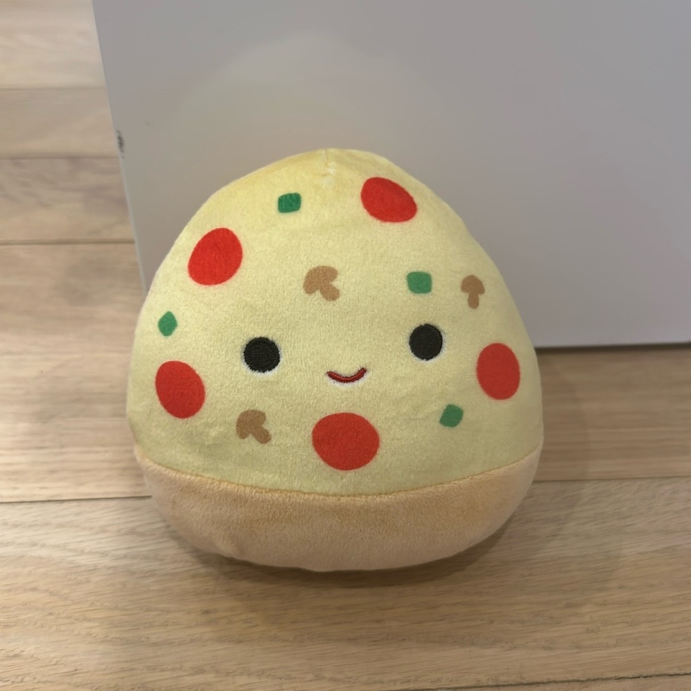 Squishmallows Pep Pepperoni Mushroom Pizza Eyes Open 5" Plush Kellytoy 2022